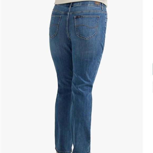 NWT Lee womens Plus Size Ultra Lux Comfort Flex Motion Straight Leg Jean, 22W - Picture 3 of 5